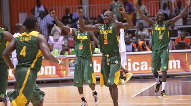 AFROBASKET : LE SÉNÉGAL SE QUALIFIE EN DEMI-FINALE