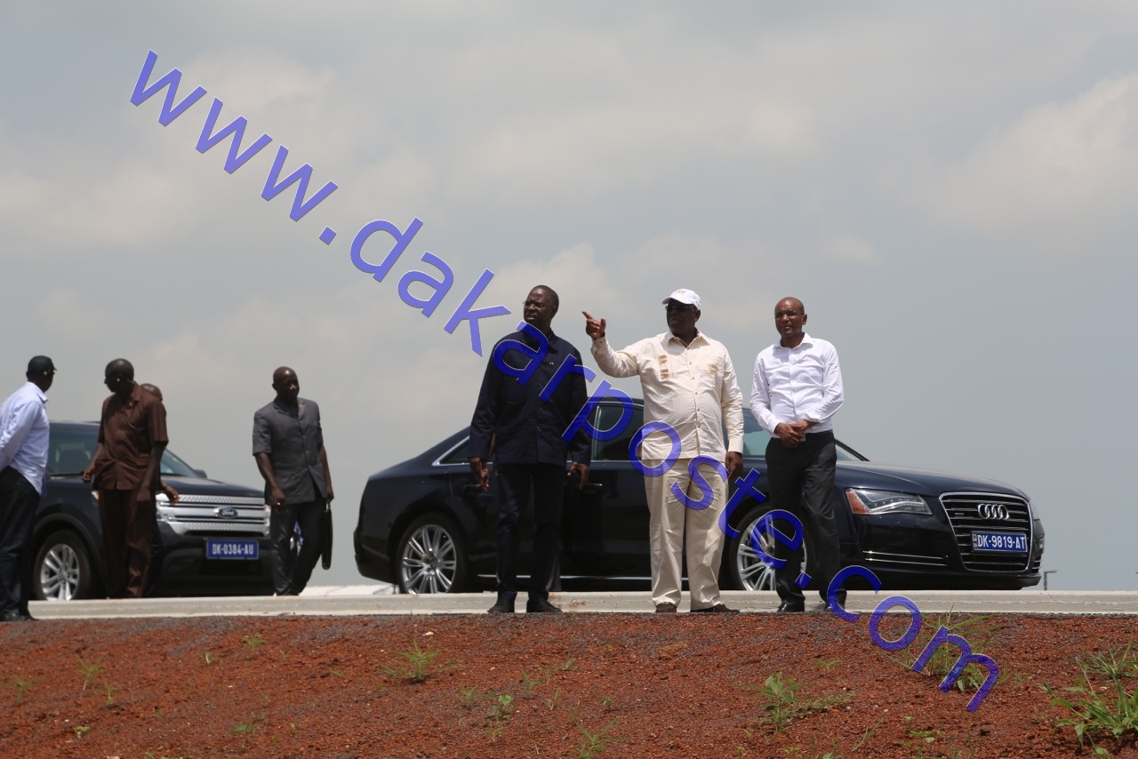 Macky Sall visite les chantiers de Diamniadio