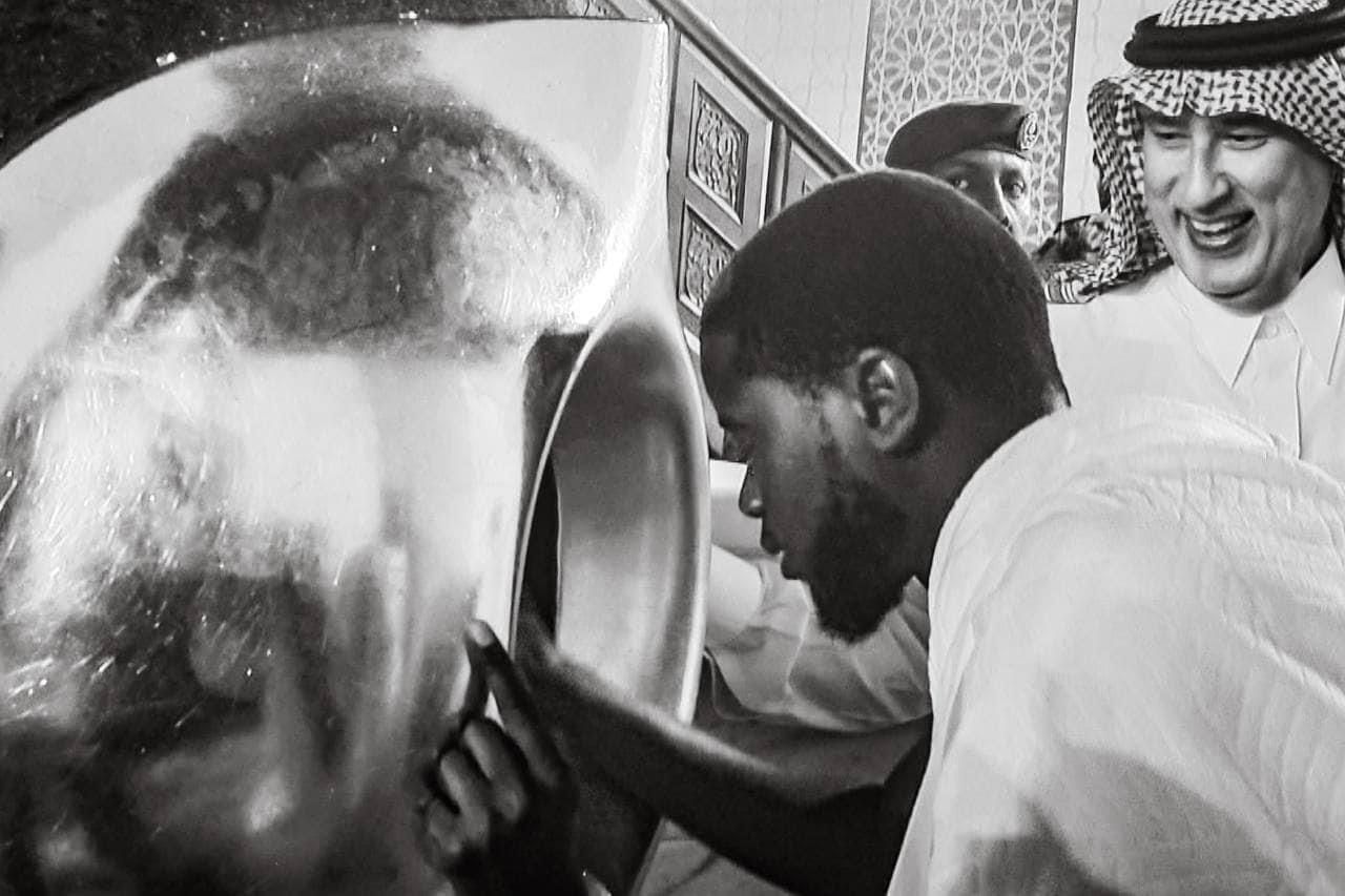 Le Pr  de la République, Bassirou Diomaye Faye,  a accompli le petit pèlerinage, la Omra, à La Mecque Le Pr  de la République, Bassirou Diomaye Faye,  a accompli le petit pèlerinage, la Omra, à La Mecque