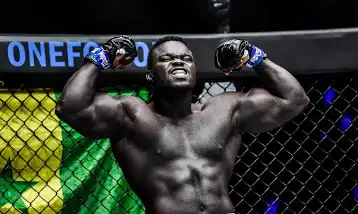 Lutte/MMA: Reug Reug devient champion du monde