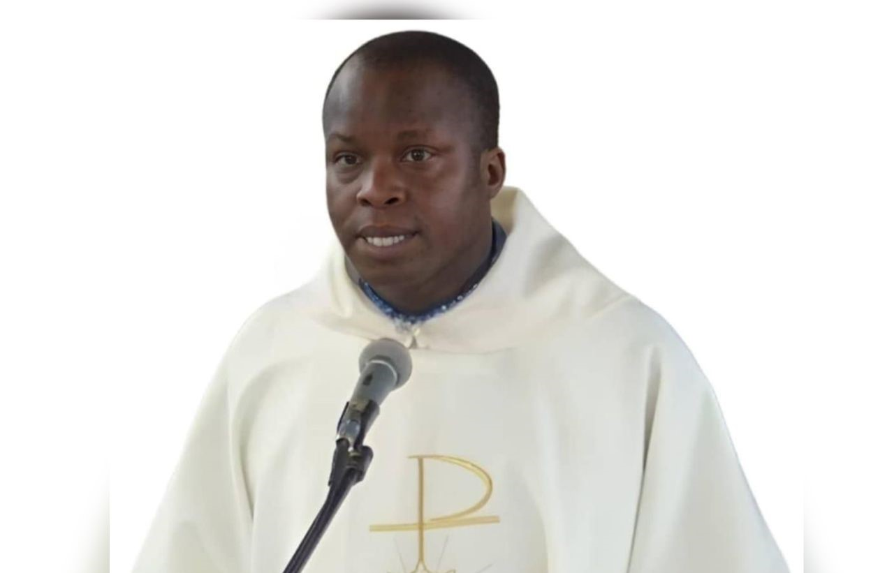 ORDINATION ÉPISCOPALE DE MGR JEAN-BAPTISTE VALTER MANGA : UN NOUVEAU CHAPITRE POUR LE DIOCÈSE DE ZIGUINCHOR ORDINATION ÉPISCOPALE DE MGR JEAN-BAPTISTE VALTER MANGA : UN NOUVEAU CHAPITRE POUR LE DIOCÈSE DE ZIGUINCHOR