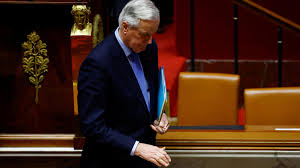 France: plus de gouvernement, pas de budget et un climat social chaud