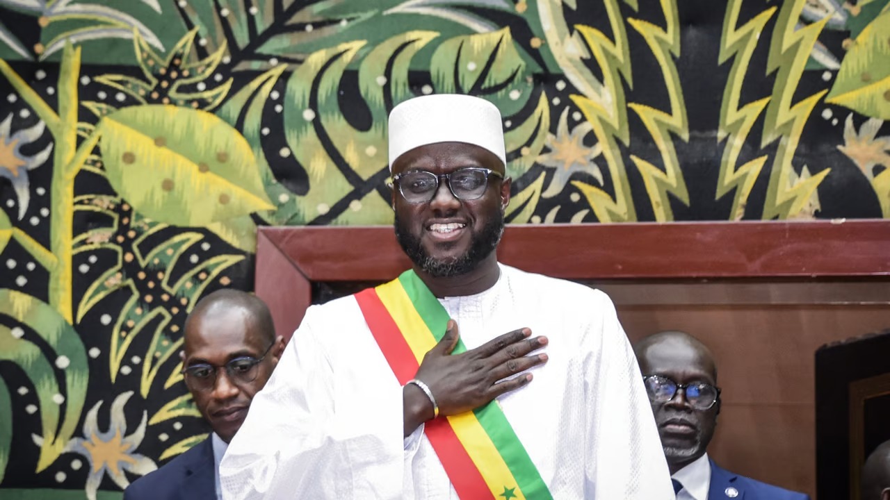 Art ASSEMBLÉE NATIONALE | LE PRÉSIDENT MALICK NDIAYE SALUE LE TRAVAIL DES DÉPUTES DANS L’ADOPTION DU PROJET DE LOI DE FINANCES 2025