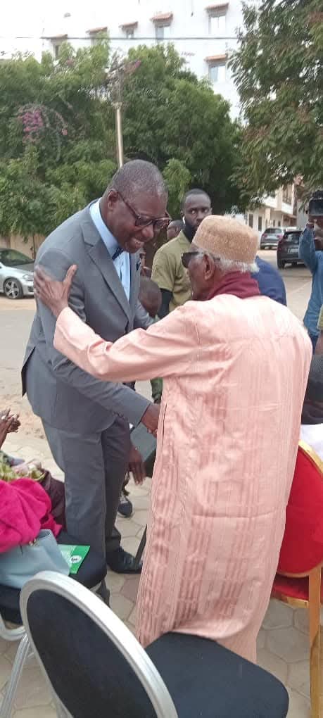 COMMUNE DE MERMOZ SACRÉ CŒUR - Le maire , Alioune Tall, inaugure la "Place Lamine Diack"