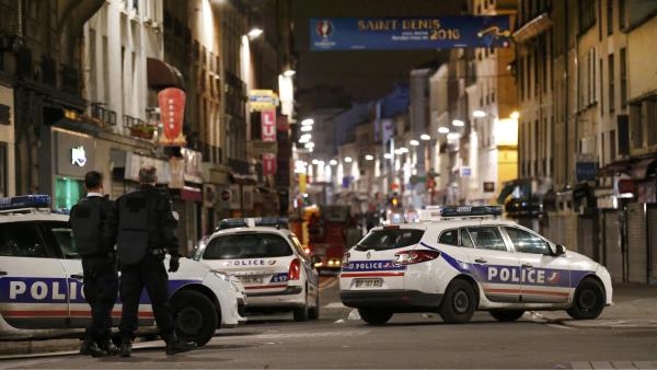 Assaut terminé à Saint-Denis, phase de sécurisation