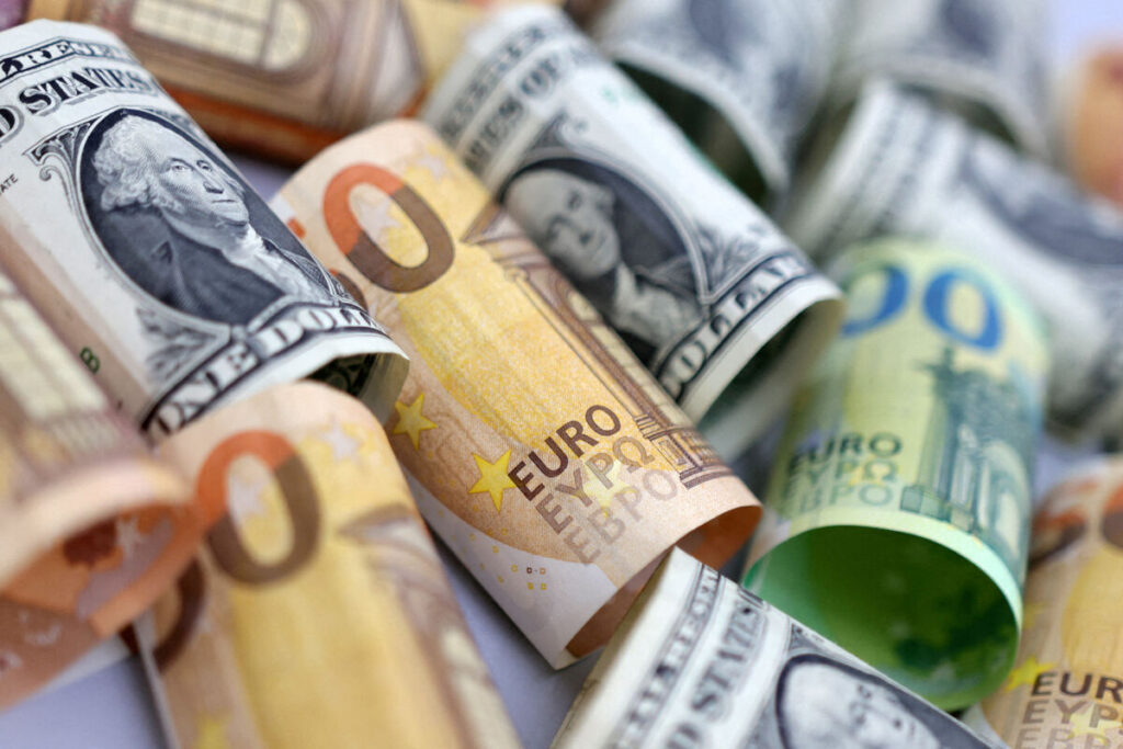 Les droits de douane propulsent le dollar, l’euro s’effondre