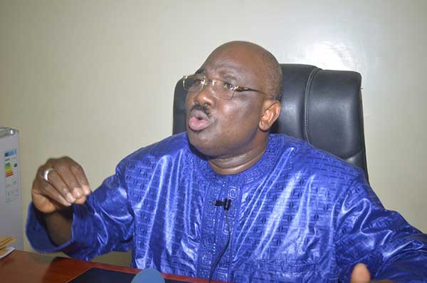 Farba Ngom s’est présenté jeudi devant le juge Idrissa Diarra. Jusqu’à présent, il n’était question que d’un seul dossier de blanchiment portant sur 125 milliards de francs CFA. Cependant, lors de l’audience, Farba et ses avocats ont appris qu’il fai