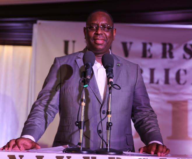 Macky le complexé Par Fatou Sock Macky le complexé Par Fatou Sock