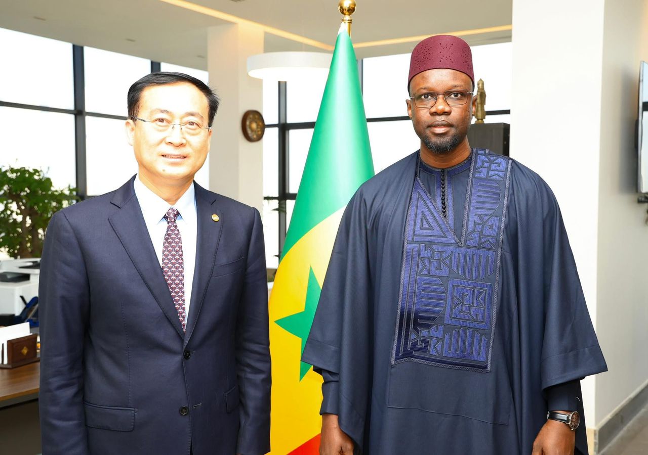 Le ministre d'Etat aux Affaires étrangères du Qatar  et le PDG de China energy international Group reçus par le Pm
