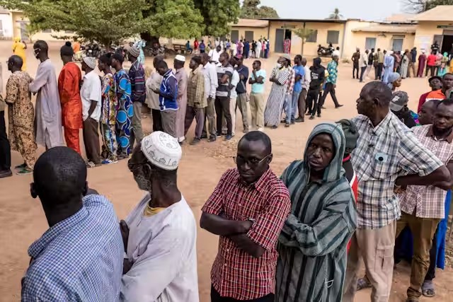 Les personnes âgées de 18 à 20 ans représentent seulement 1 % du fichier électoral, selon la CENA