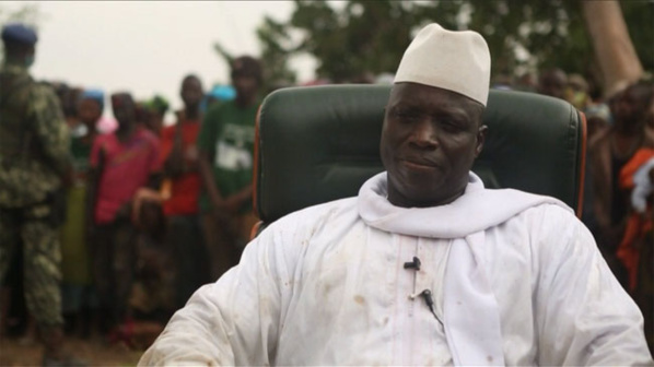 Jammeh va plus loin : La Gambie rend le port du voile dans les administrations obligatoire Jammeh va plus loin : La Gambie rend le port du voile dans les administrations obligatoire