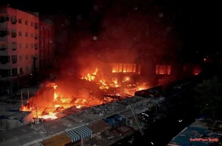 Sandaga : des commerces ravagés par un incendie
