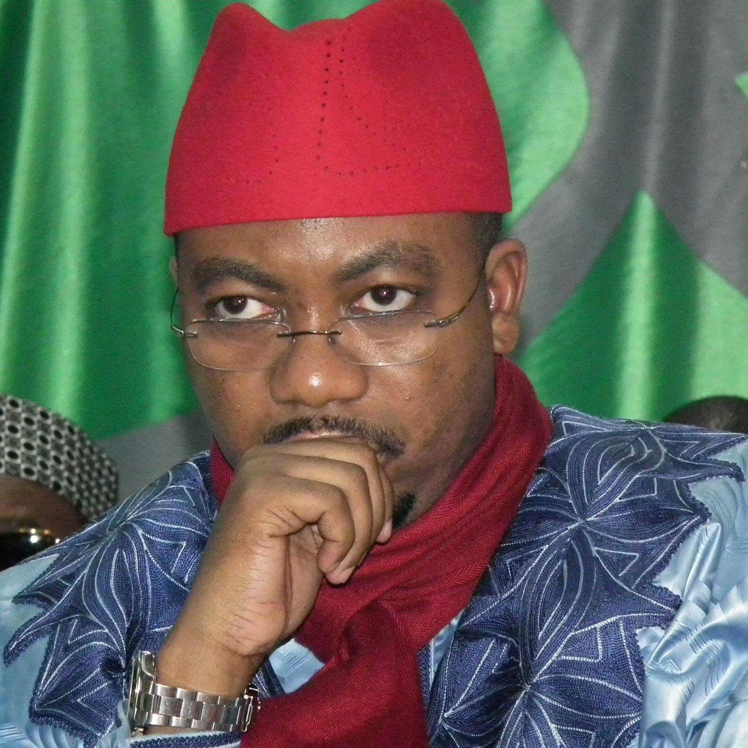 Son cas corsé, Cheikh Alassane Sène va t'il mettre à exécution sa menace de grève de la faim? Son cas corsé, Cheikh Alassane Sène va t'il mettre à exécution sa menace de grève de la faim?