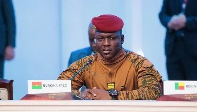 Burkina : convocation urgente des chefs de corps militaires à Ouagadougou