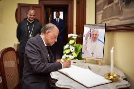 Mort du pape François: au moins 50 chefs d'État élus et dix souverains seront présents aux obsèques