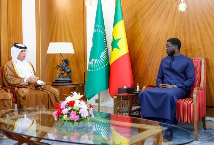 Le Secrétaire d’État qatari aux Affaires étrangères, Sultan bin Saad Al-Muraikhi reçu par le Pr Diomaye Faye 