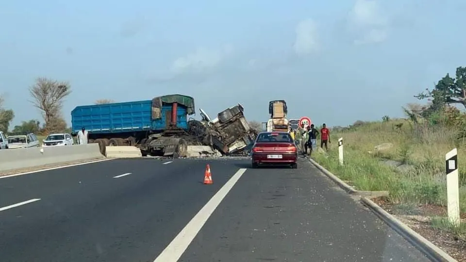 Vélingara : terrible accident impliquant un car transportant des élèves, plusieurs morts et blessés graves