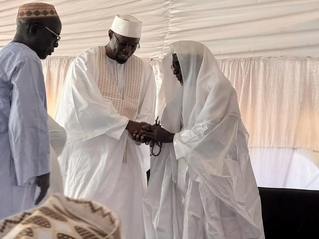 Ousmane Sonko au guide religieux El Hadj Ousmane Bodian: « Le Chef de l’État sollicite vos prières pour une paix définitive en Casamance » Ousmane Sonko au guide religieux El Hadj Ousmane Bodian: « Le Chef de l’État sollicite vos prières pour une paix définitive en Casamance »