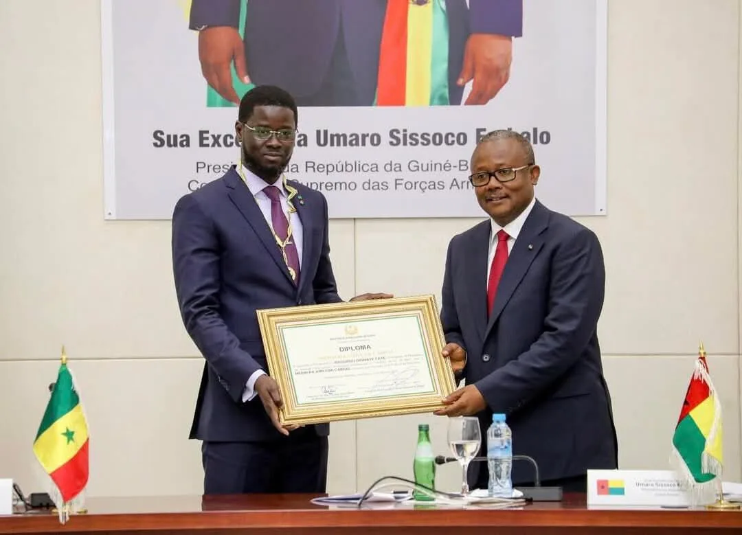 En Guinée-Bissau, Bassirou Diomaye Faye décoré de la Médaille Amílcar Cabral, plus haute distinction du pays
