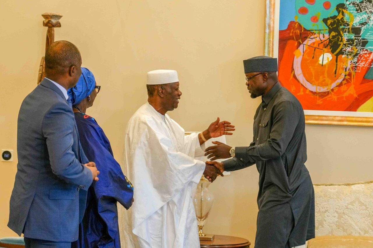 Le Premier ministre Ousmane SONKO reçu en audience par S.E.M Alassane OUATTARA, Président de la République de Côte d’Ivoire.