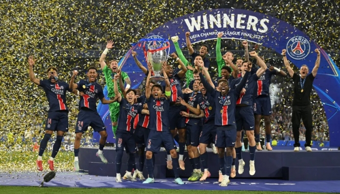 LE PSG DÉCROCHE SA PREMIÈRE LIGUE DES CHAMPIONS EN HUMILIANT L'INTER MILAN (5-0) AVEC UN DOUBLÉ DE DÉSIRÉ DOUÉ
