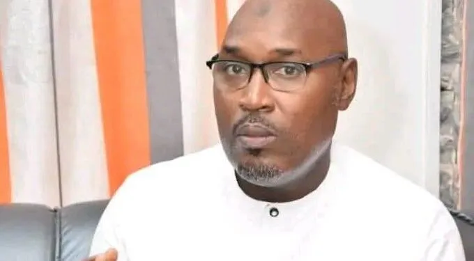 Le chroniqueur Adama Fall condamné à 2 mois avec sursis pour vol de 70.000 FCfa