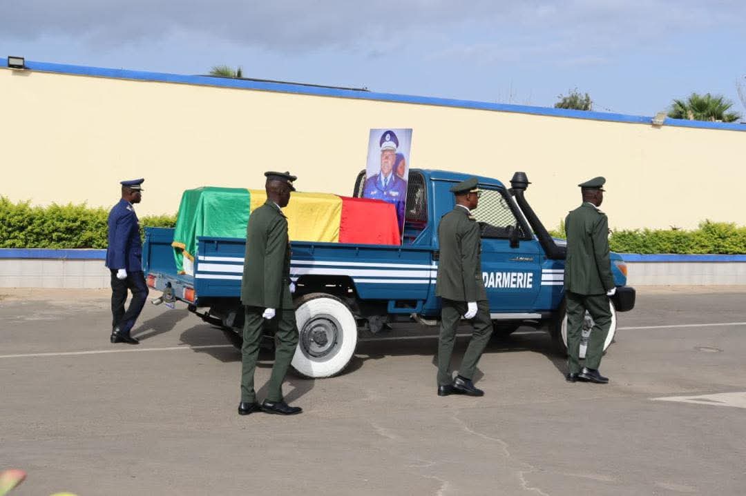 Cérémonie de levée de corps de feu  Colonel Émile MANGA: la Gendarmerie nationale rend un dernier hommage à un officier émérite