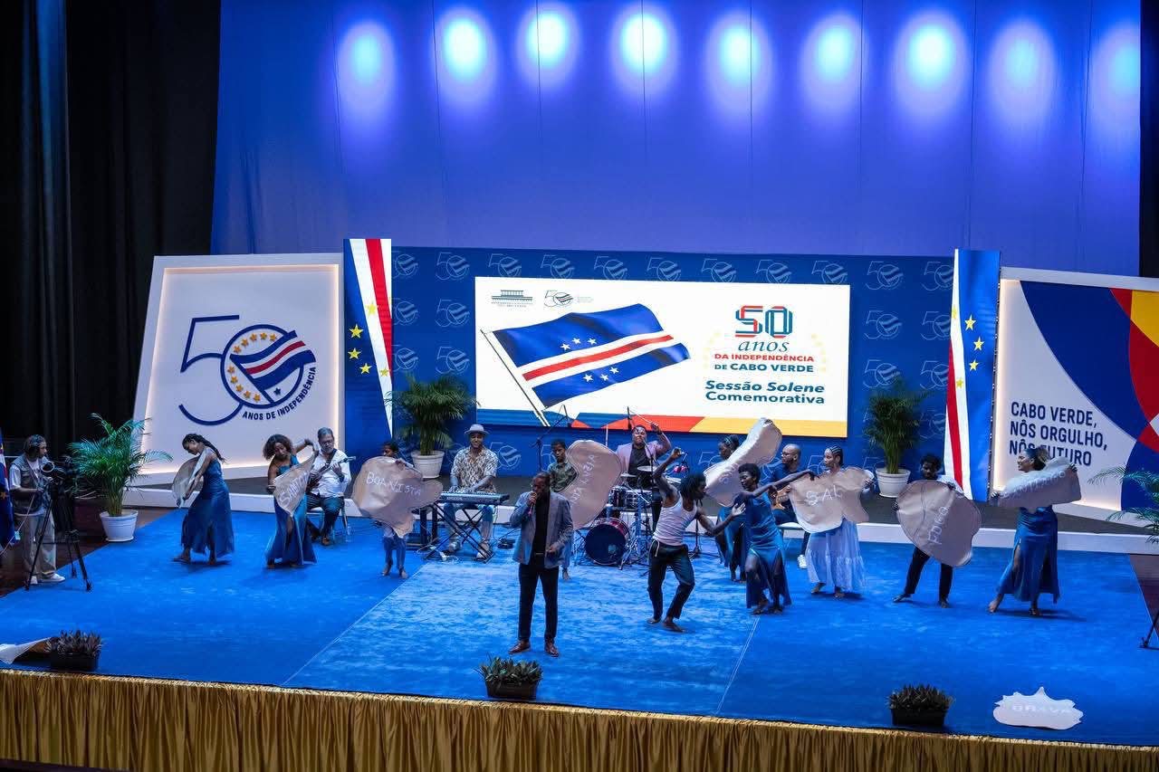  Le Pr Diomaye Faye  a pris part à la cérémonie officielle marquant le 50e anniversaire de l’indépendance du Cabo Verde.