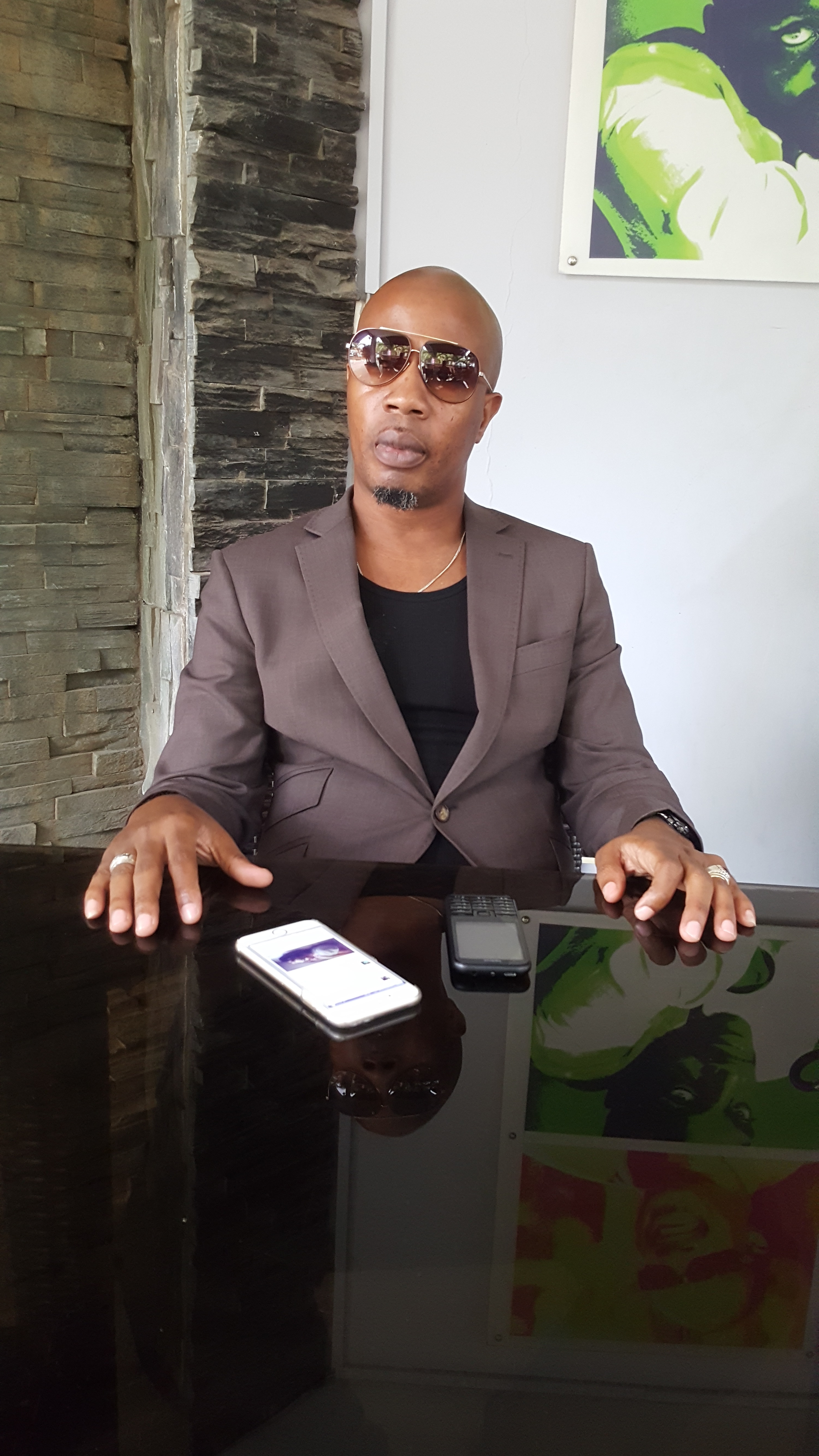 Paco Jackson du mouvement "SÉNÉGAL LA GUEUM" : " Pourquoi je voterai Oui.." Paco Jackson du mouvement "SÉNÉGAL LA GUEUM" : " Pourquoi je voterai Oui.."