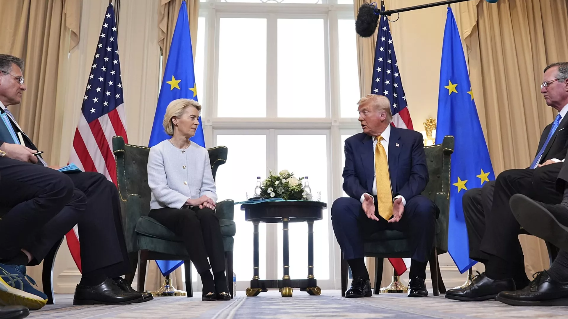 L'UE et les États-Unis présentent des versions contradictoires de l'accord commercial