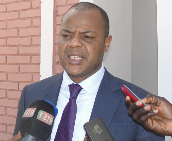 Grosse révélation de Mame Mbaye Niang : "Des gens de l'opposition sont en train de monnayer le gaz et le pétrole qu'on a découvert au Sénégal" Grosse révélation de Mame Mbaye Niang : "Des gens de l'opposition sont en train de monnayer le gaz et le pétrole qu'on a découvert au Sénégal"