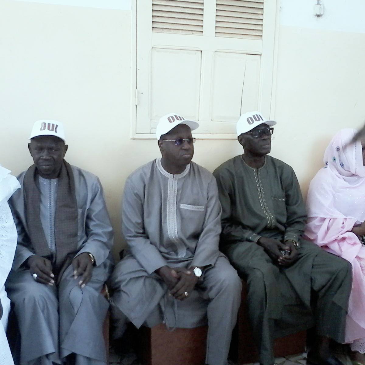 ABDOU KARIM SALL EN CARAVANE DANS LA BANLIEUE:  " Ce référendum, les sénégalais ont compris qu’il permettra d’améliorer la démocratie, de renforcer le pouvoir législatif’’" ABDOU KARIM SALL EN CARAVANE DANS LA BANLIEUE:  " Ce référendum, les sénégalais ont compris qu’il permettra d’améliorer la démocratie, de renforcer le pouvoir législatif’’"