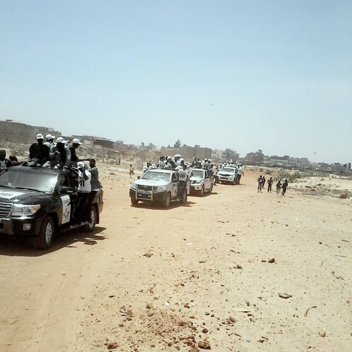 ABDOU KARIM SALL EN CARAVANE DANS LA BANLIEUE:  " Ce référendum, les sénégalais ont compris qu’il permettra d’améliorer la démocratie, de renforcer le pouvoir législatif’’" ABDOU KARIM SALL EN CARAVANE DANS LA BANLIEUE:  " Ce référendum, les sénégalais ont compris qu’il permettra d’améliorer la démocratie, de renforcer le pouvoir législatif’’"