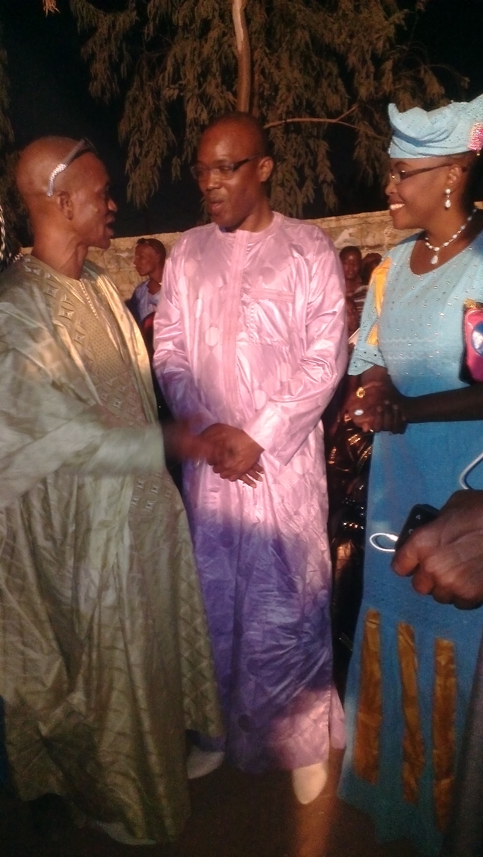 "Déferlante marron" pour le maire d'Ogo, Amadou Kane Diallo "Déferlante marron" pour le maire d'Ogo, Amadou Kane Diallo