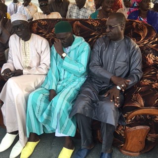 ACQUISITION DE MOTEURS HORS-BORD: ABDOU KARIM SALL MARCHE SUR LES TRACES DU PRÉSIDENT MACKY SALL EN SUBVENTIONNANT LES PÉCHEURS DE MBAO ACQUISITION DE MOTEURS HORS-BORD: ABDOU KARIM SALL MARCHE SUR LES TRACES DU PRÉSIDENT MACKY SALL EN SUBVENTIONNANT LES PÉCHEURS DE MBAO