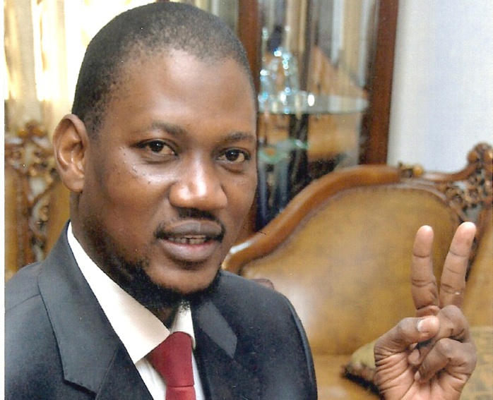 Cet homme, Badiane de NAMORA, a maintenant des compagnons d'infortune ...Bibo Bourgi et Diassé ont été mutés dans sa chambre du pavillon spécial Cet homme, Badiane de NAMORA, a maintenant des compagnons d'infortune ...Bibo Bourgi et Diassé ont été mutés dans sa chambre du pavillon spécial