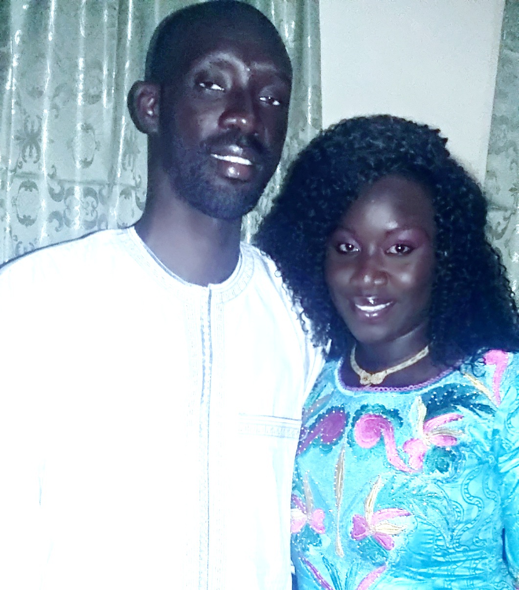 Makhaly posant avec sa complice Marie Louise Ndiaye