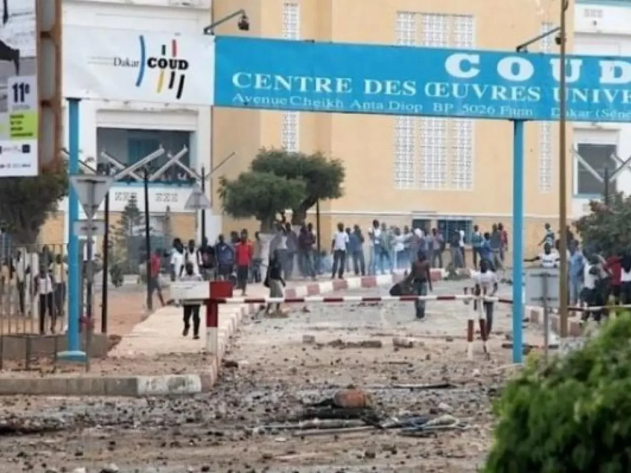 UCAD- Les étudiants reprennent la… grève !