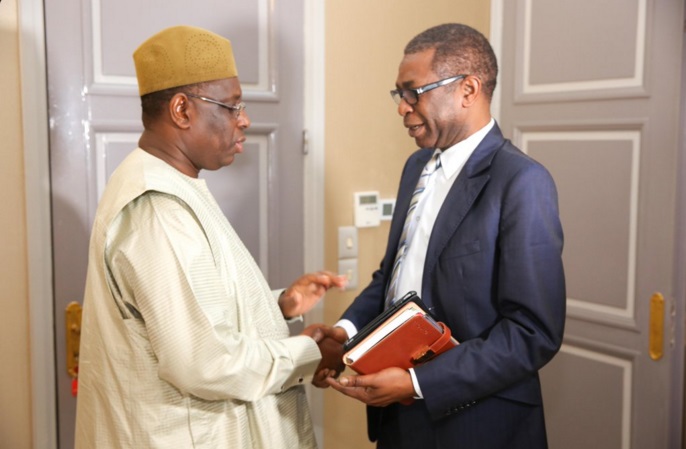 Youssou NDOUR  présente son "Sénégal Reek" au Pr Macky Sall... Ce que l'on sait de cet opus... Youssou NDOUR  présente son "Sénégal Reek" au Pr Macky Sall... Ce que l'on sait de cet opus...