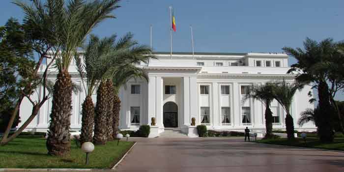 PRÉSIDENCE DE LA RÉPUBLIQUE : QUI FAIT QUOI CHEZ MACKY PRÉSIDENCE DE LA RÉPUBLIQUE : QUI FAIT QUOI CHEZ MACKY