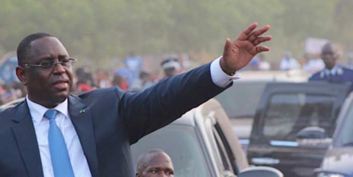 VISITE DANS L’ILE À MORPHIL : MACKY ATTENDU AVEC UN CHAPELET DE DOLÉANCES VISITE DANS L’ILE À MORPHIL : MACKY ATTENDU AVEC UN CHAPELET DE DOLÉANCES