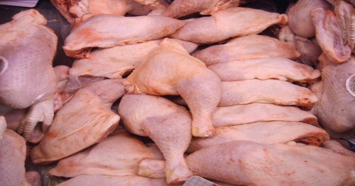 DIAMNIADIO : PLUS DE 2 TONNES DE CUISSES DE POULETS SAISIES, TROIS PERSONNES INTERPELLÉES DIAMNIADIO : PLUS DE 2 TONNES DE CUISSES DE POULETS SAISIES, TROIS PERSONNES INTERPELLÉES