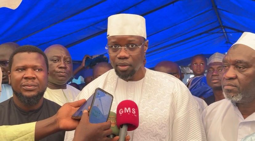 ZIGUINCHOR, OUSMANE SONKO REND HOMMAGE AUX SOLDATS ET RÉAFFIRME LA LUTTE CONTRE LA CULTURE DU CANNABIS EN CASAMANCE