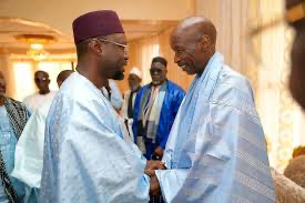 GUÉOUL : OUSMANE SONKO EXPRIME LA COMPASSION DE L’ÉTAT À LA SUITE DU RAPPEL À DIEU DU KHALIFE CHÉRIF BEUH AÏDARA