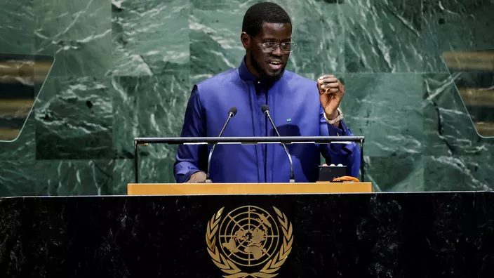 Sénégal : un homme condamné à six ans de prison pour «acte contre nature», une première depuis le vote de la nouvelle loi réprimant l’homosexualité