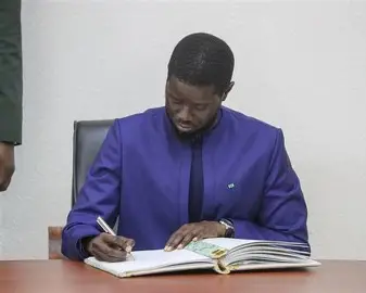 ARCOP : Diomaye nomme les membres du Conseil de régulation