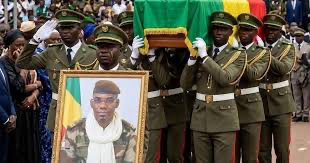 Au Mali, un hommage sous haute sécurité au ministre de la Défense tué durant les attaques des rebelles et jihadistes