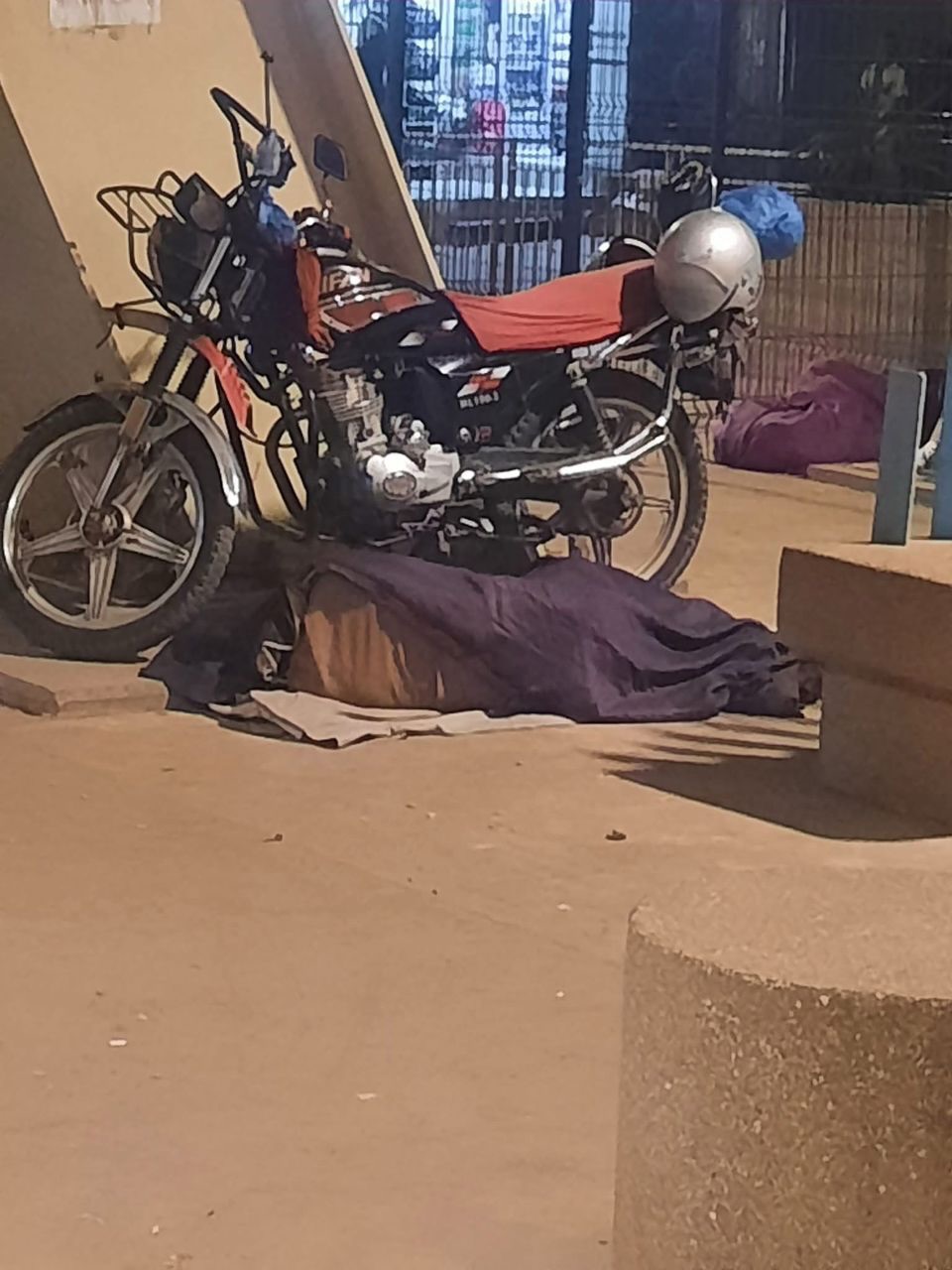 Communiqué du Gouverneur de la Région de Dakar sur l’installation anarchique sous les autoponts et autres ouvrages publics