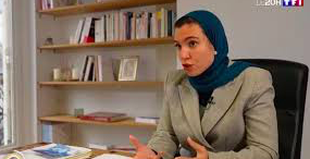 France: une avocate, interviewée voilée, porte plainte après avoir été accusée "d'islamiser" le pays