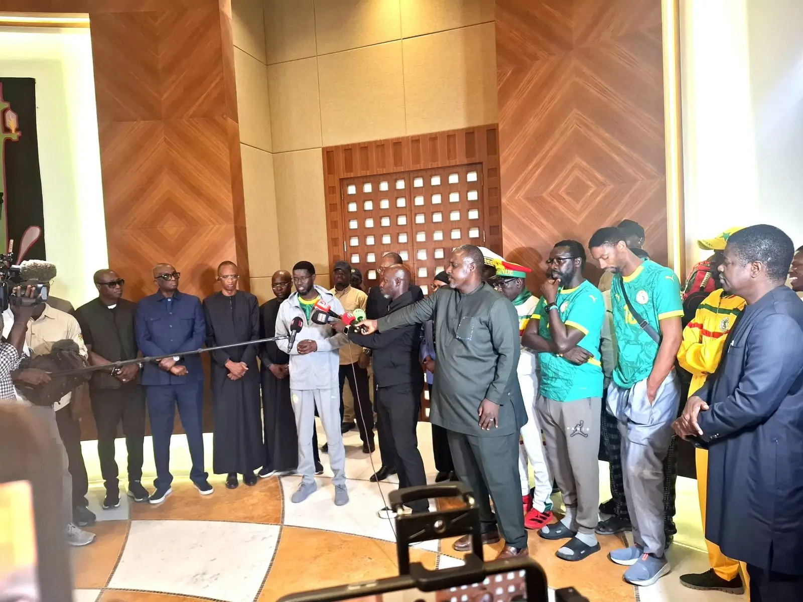 18 supporters rentrés de détention au Maroc : le président Bassirou Diomaye Faye offre 2 millions FCFA et un mouton à chacun